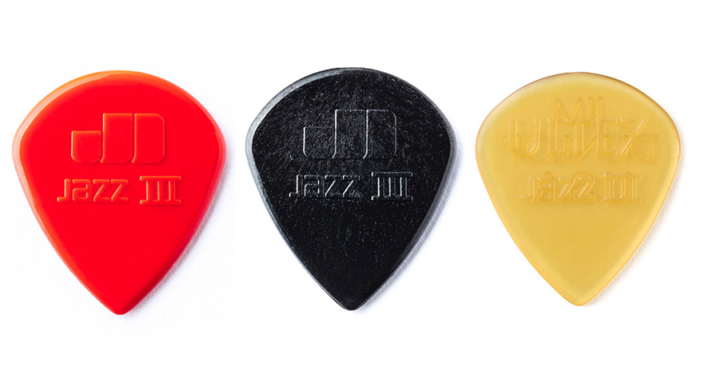 7 Must-Have Guitar Accessories - Swee Lee Blog