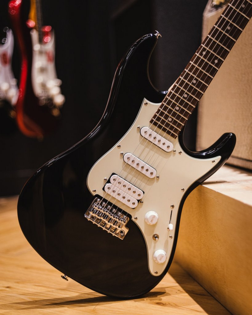 Ibanez AZES40-BK in Black, part of Ibanez AZ Essentials Series.